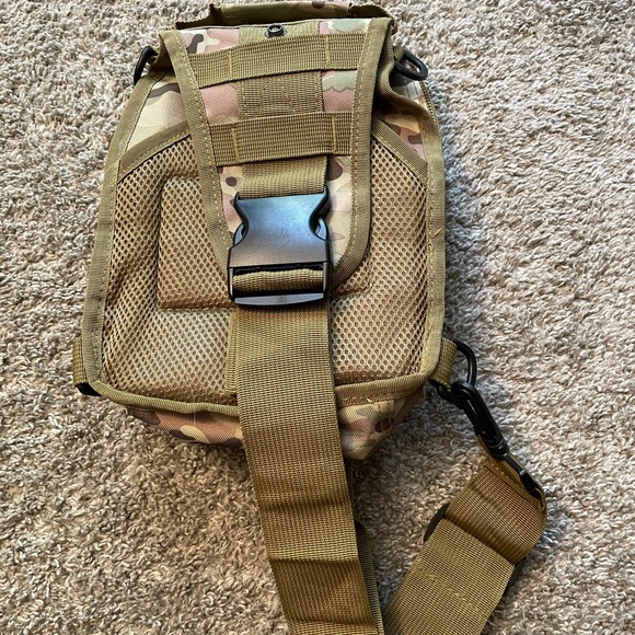 Camo shoulder bag - Picture 5 of 11